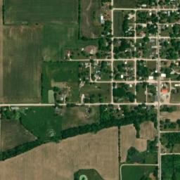 207 S Center St Delta IA 52550 High Resolution Satellite Map