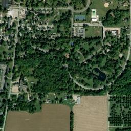 1001-1099 Parkway Dr Burlington IA High Resolution Satellite Map