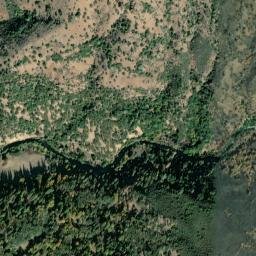 Avery Place California High Resolution Satellite Map