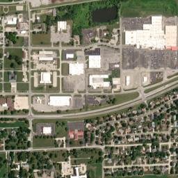 Charleston Avenue East, Mattoon, IL High Resolution Satellite Map