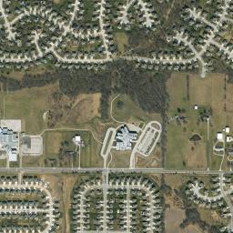 Satellite view of Hodge Park Golf Course