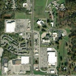 On Vivion at N Oak Eastbound, Kansas City High Resolution Satellite Map