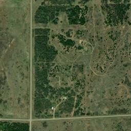 310 W 82nd Ave Hutchinson KS High Resolution Satellite Map