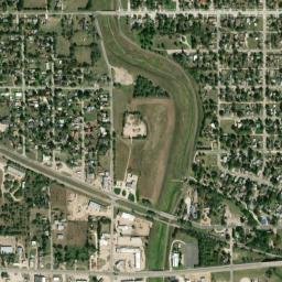 800-820 North Van Buren Street, Hutchinson High Resolution Satellite Map