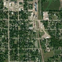 339 S Summit St Girard Kansas High Resolution Satellite Map