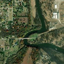 1910 West 14th Avenue Winfield KS High Resolution Satellite Map