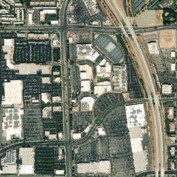 1794 North Blackstone Avenue High Resolution Satellite Map