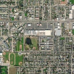 590-610 E Palm Ave Reedley CA High Resolution Satellite Map