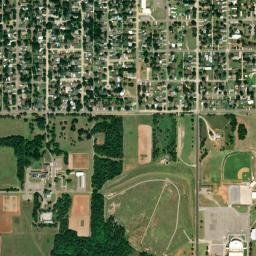 1900 15th St Woodward OK 73801 High Resolution Satellite Map