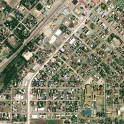 200-224 East Main Street, Canadian, TX High Resolution Satellite Map