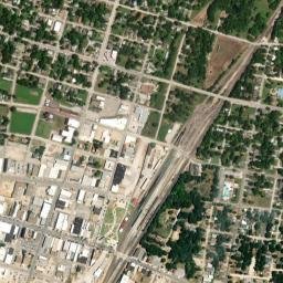202 E Main St, Ardmore, OK 73401, USA High Resolution Satellite Map