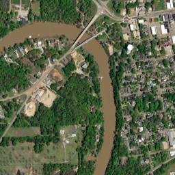 125 North 4th Street Columbus MS 39701 High Resolution Satellite Map