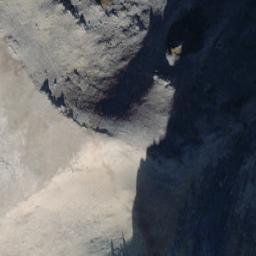 Satellite imagery of Mount Slipper, CA