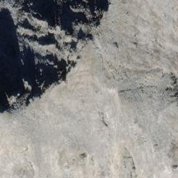 Satellite imagery of Mount Slipper, CA