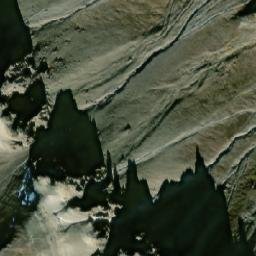 Satellite imagery of Amphitheatre Mountain, CA