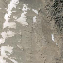 Satellite imagery of Tom Thumb Mountain, CA