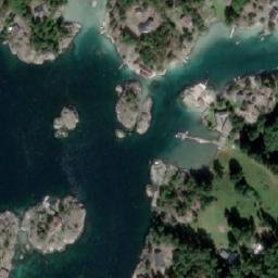 Satellite imagery of Lille Akkuraten, NO