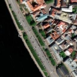 Satellite imagery of 405, SE