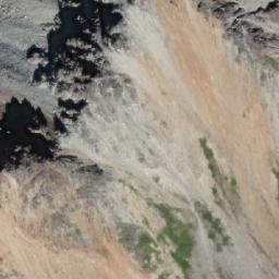 Satellite imagery of Axelgold Peak, CA