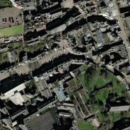 ボビーの像とグレイフライアーズ教会 エディンバラの旧市街と新市街 世界遺産オンラインガイド