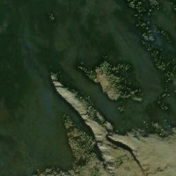 Satellite imagery of Howling Wolves Peak, CA