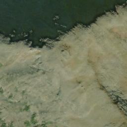 Satellite imagery of Howling Wolves Peak, CA