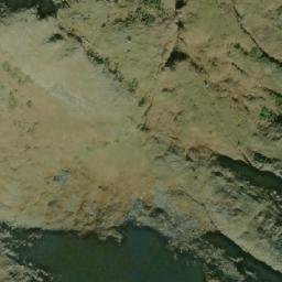 Satellite imagery of Howling Wolves Peak, CA