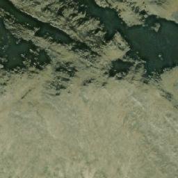Satellite imagery of Howling Wolves Peak, CA