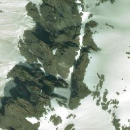 Satellite imagery of Mount Valpy, CA