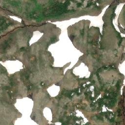 Satellite imagery of George Peak, CA