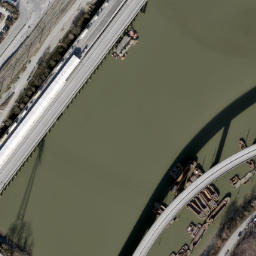 Satellite imagery of Köhlbrand-Freileitungskreuzung, Mast West, DE