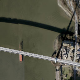 Satellite imagery of Köhlbrand-Freileitungskreuzung, Mast West, DE