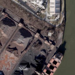Satellite imagery of Köhlbrand-Freileitungskreuzung, Mast West, DE