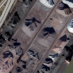 Satellite imagery of Köhlbrand-Freileitungskreuzung, Mast West, DE