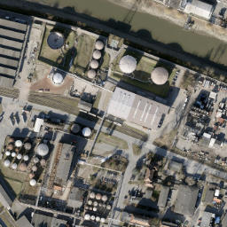 Satellite imagery of Köhlbrand-Freileitungskreuzung, Mast Ost, DE