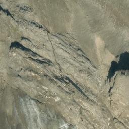 Satellite imagery of Mount Machray, CA