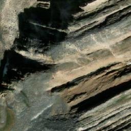 Satellite imagery of Mount Kinross, CA