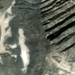 Satellite imagery of Mount Kinross, CA