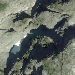 Satellite imagery of Comet Mountain, CA