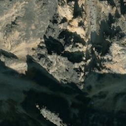 Satellite imagery of Roche Noire, CA
