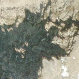 Satellite imagery of Mount Mackenzie King, CA