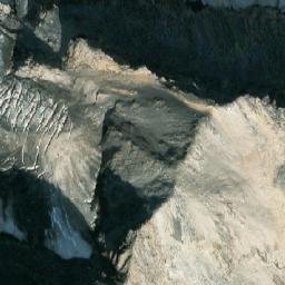 Satellite imagery of Vista Peak, CA