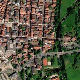 Satellite imagery of Schloss Landestrost, DE