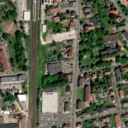 Satellite imagery of Schloss Landestrost, DE