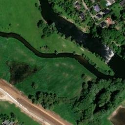 Satellite imagery of Schloss Landestrost, DE