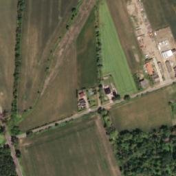 Satellite imagery of Arcugowo - Pałac neogotycki, PL