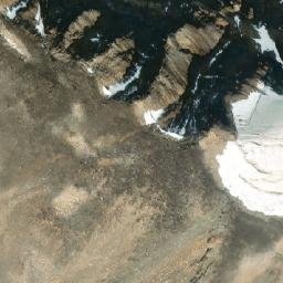 Satellite imagery of Mount Sadleir, CA