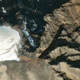 Satellite imagery of Mount Sadleir, CA