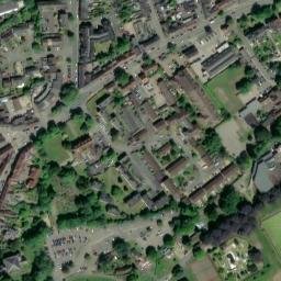 Satellite imagery of Warwick Castle, GB