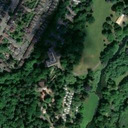 Satellite imagery of Warwick Castle, GB